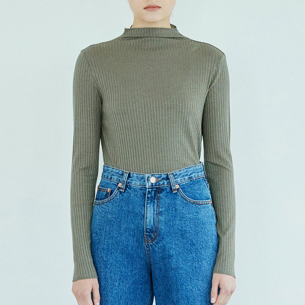 MOMEN Half-Neck Colored Top_Xmcalyza21145