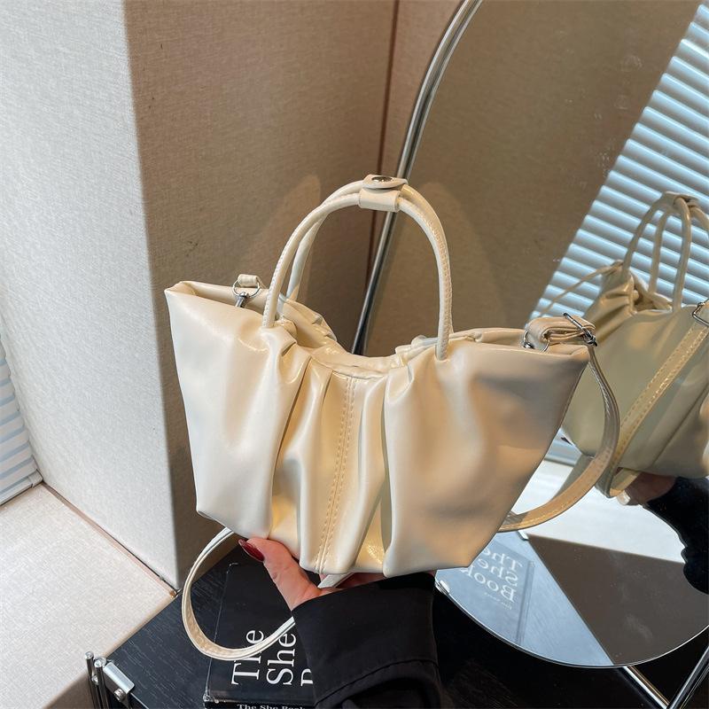 French pleated cloud bag 2025 summer new fashion casual portable vegetable basket texture shoulder messenger bag