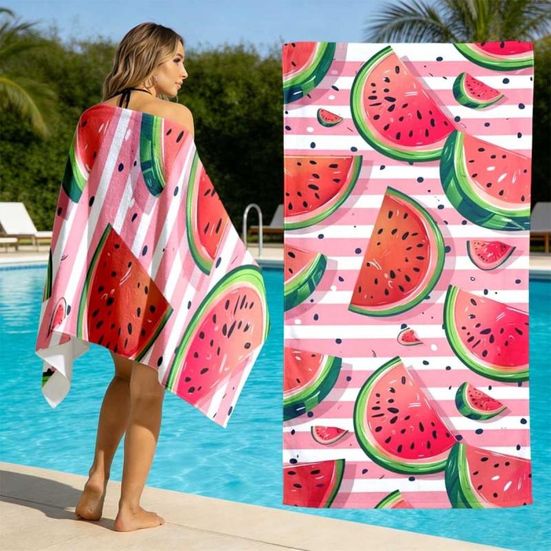 Schwarzer Hintergrund Wassermelonenscheibe Punkte Ganzkörpermuster Druck Mikrofaser Schnelltrocknend Strandtuch Süßes Sommerfrucht Pool Handtuch