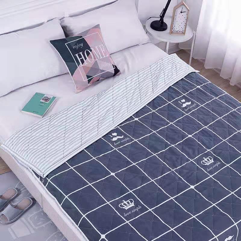 Summer Cooling Blanket Cooling Fiber Breathable Soft Cooling Quilt Machine Washable Air Conditioning Quilt