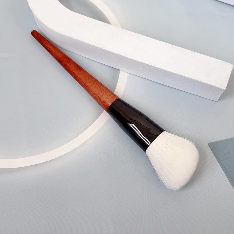 Origin Wood Angled Contour Brush Goat Hair Perfect Cheek Hugging Makeup Brush