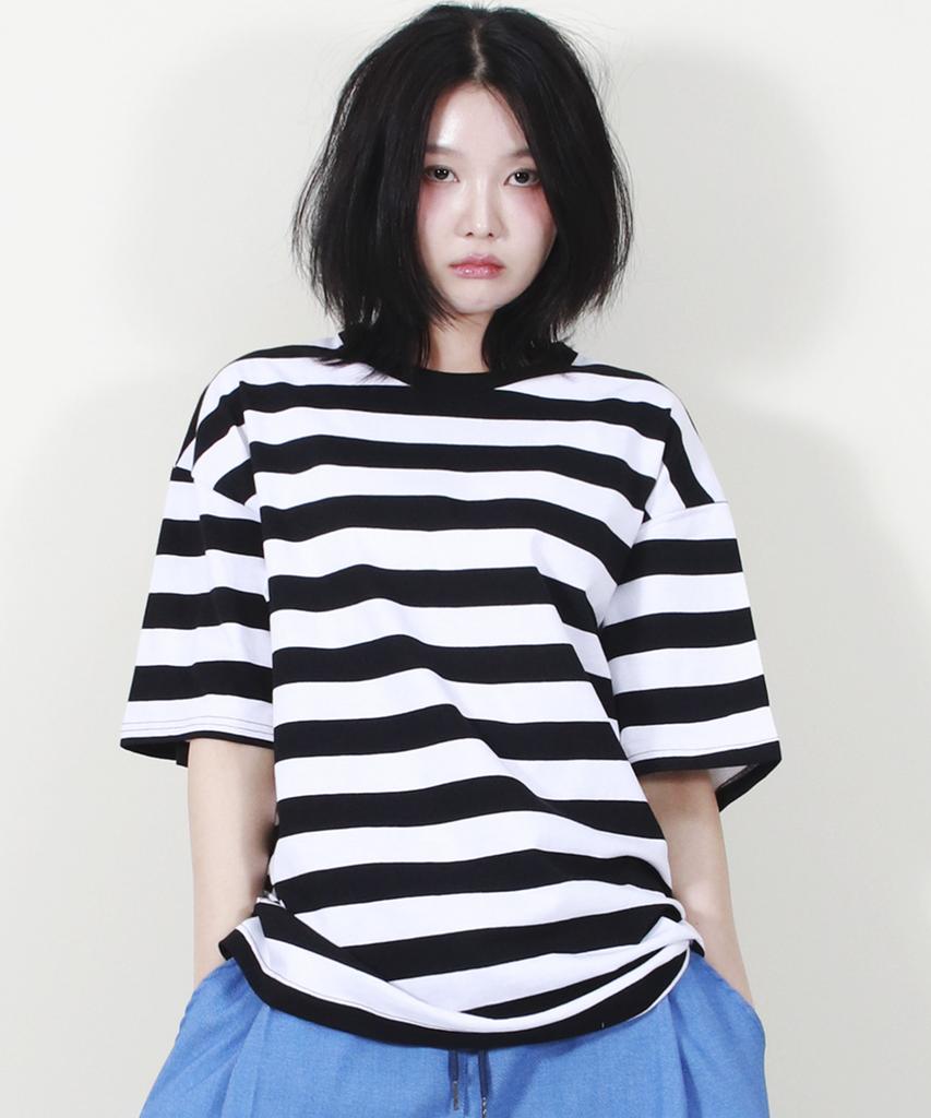 Deumakeu Bold Stripe Oversized Short Sleeve T-Shirt Black