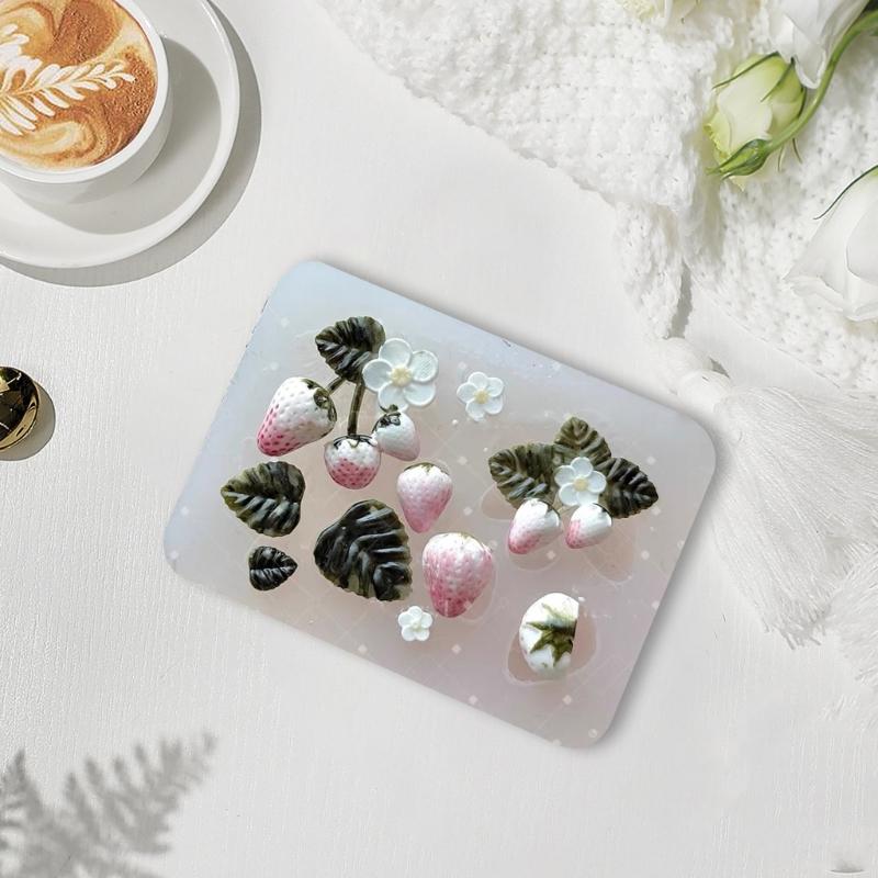 Sturdy Silicone Strawberry Mould Portable Accessory for Creating Customes Decorations for Home and Special Occasions