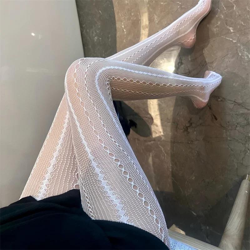 Women's Chain Hollowed-out Tights Sexy See Through Jacquard American Retro Style Mesh Breathable Lace Fishnet Pantyhose
