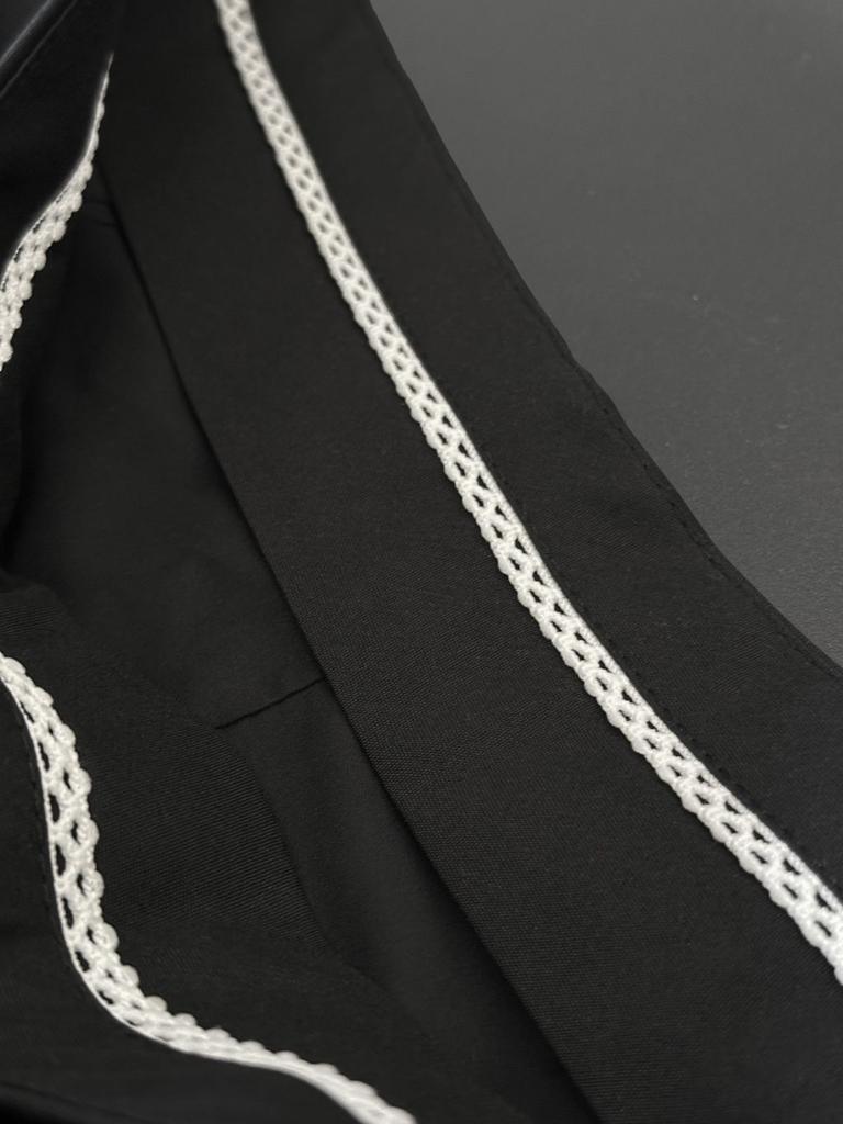 Elsiaillaendeu Grace Organza-Trim Wool Shorts (Black)
