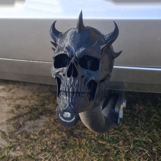 Trailer Dust Cover Horned Demon Skull Tow Cover Heavy-Duty 3D Printed One-Piece Molded Tow Bar Cap Matte Texture Trailer Accessory