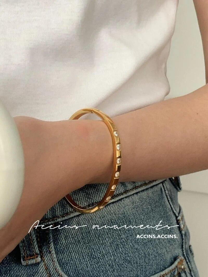 

2022 Модные браслеты с инкрустацией кристаллами и цирконом для женщин, модный браслет из титана, браслеты из нержавеющей стали, женские ювелирные изделия E01