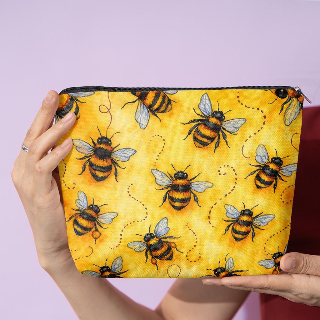1pc Yellow Cartoon Bee Print Makeup Storage Bag Portable Zipper Pouch Easy Access Toiletry for Women Daily Use