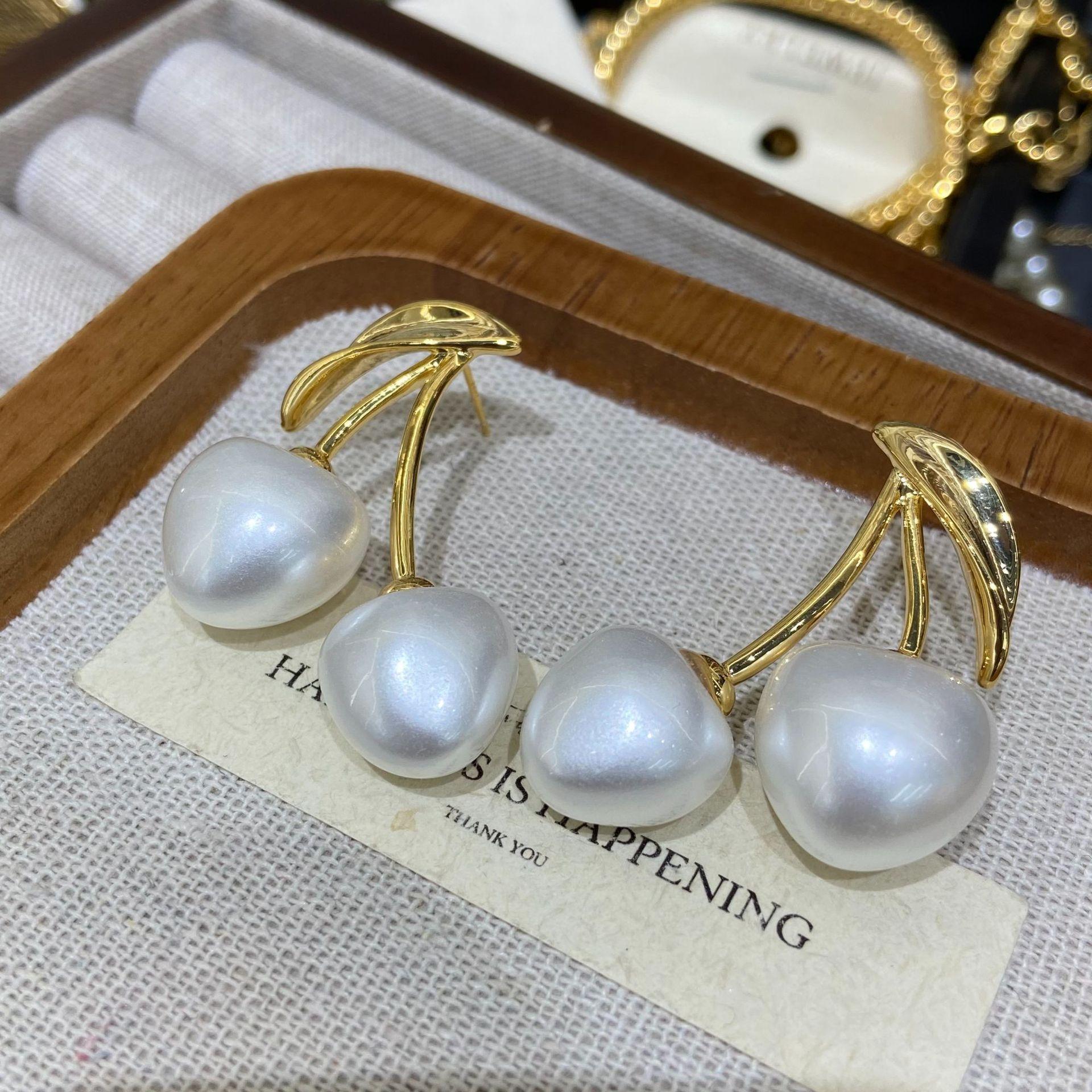 

French Elegant Small Fragrant Wind Cherry Cream Cherry Earrings Female Creative Design High-End Versatile Temperament Earrings