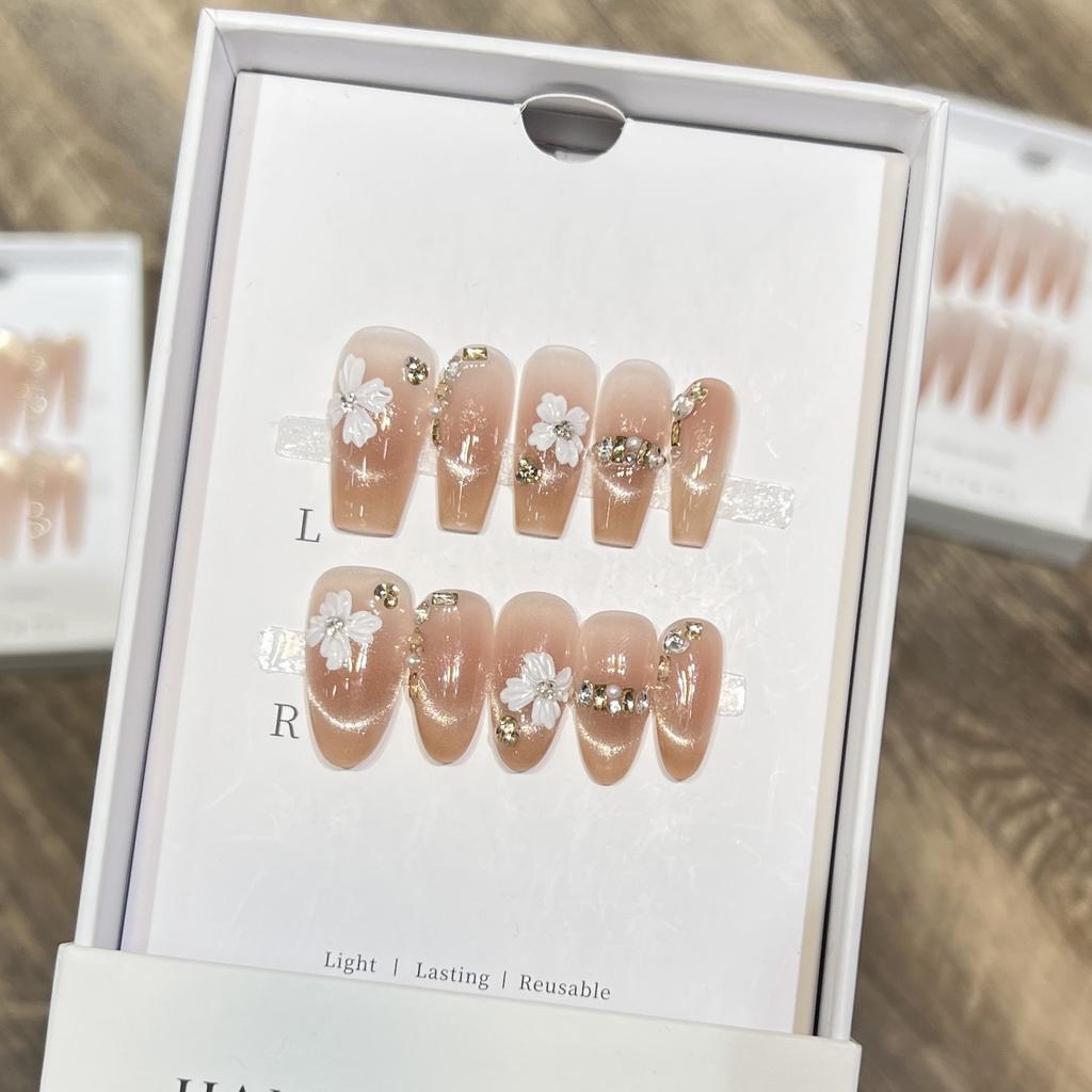 New Style of Wearable Armor Pure Hand-painted Three-dimensional Flower Manicure Smile Cat Eye French Diamond Nail Piece