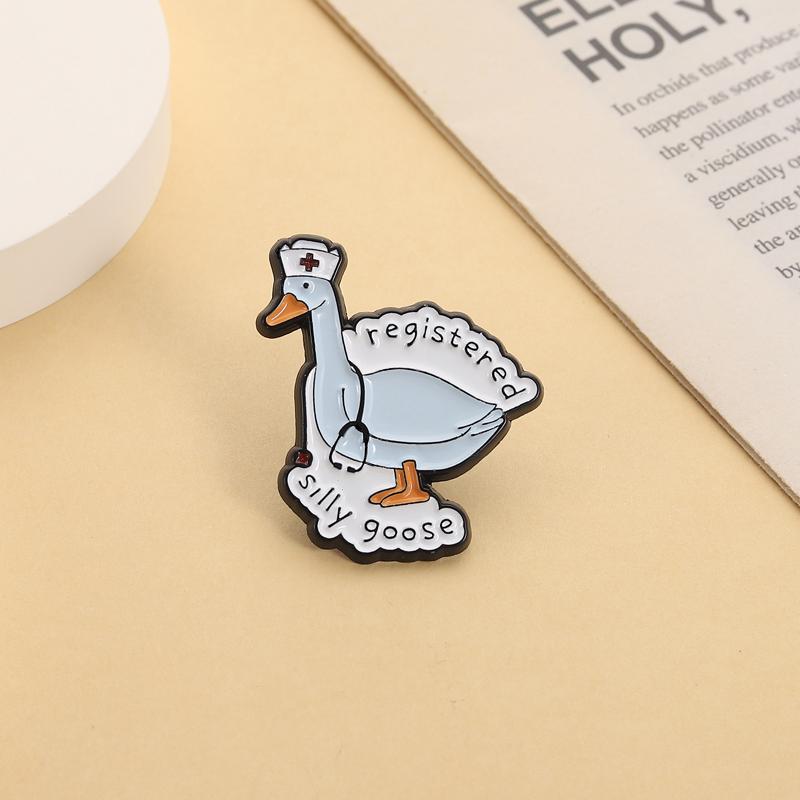 Registered Silly Goose Enamel Pins Cartoon Animal Stethoscope Brooch Lapel Badges Cute Nurse Medical Jewelry Gift for Friends
