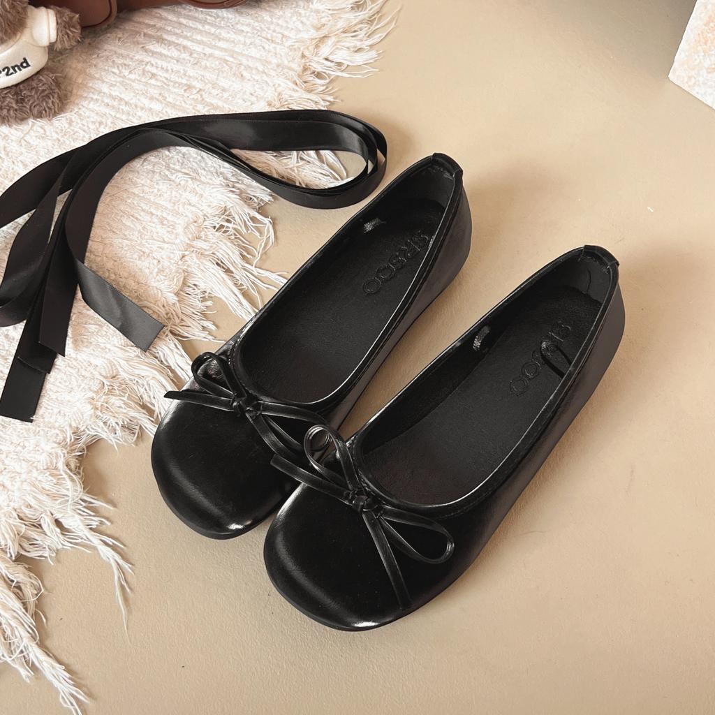 Retro francuskie płaskie buty damskie z płytkim wycięciem, letnie 2025 nowe modele, wszechstronne i wygodne baleriny na miękkiej podeszwie, pojedyncze