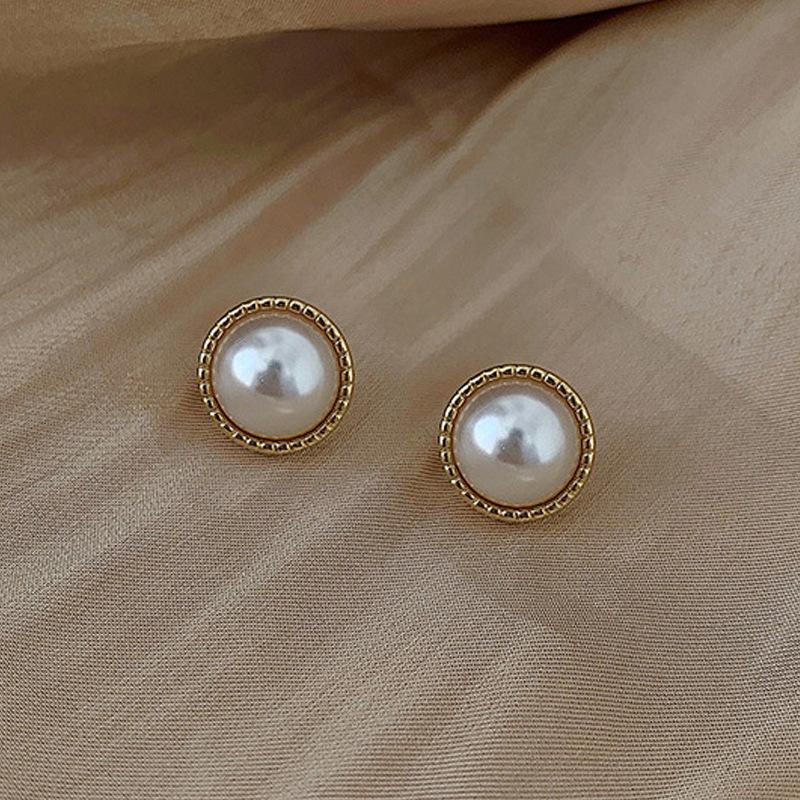 Pearl Earrings Fashion Temperament Elegant Celebrity Style Stud Earrings