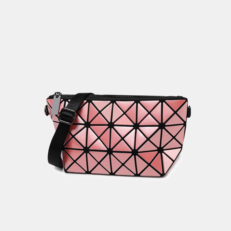 Dámská letní taška Xiaoxiangfeng 2021 New Lingge Chain Bag Street Fashion taška na jedno rameno Messenger Bag