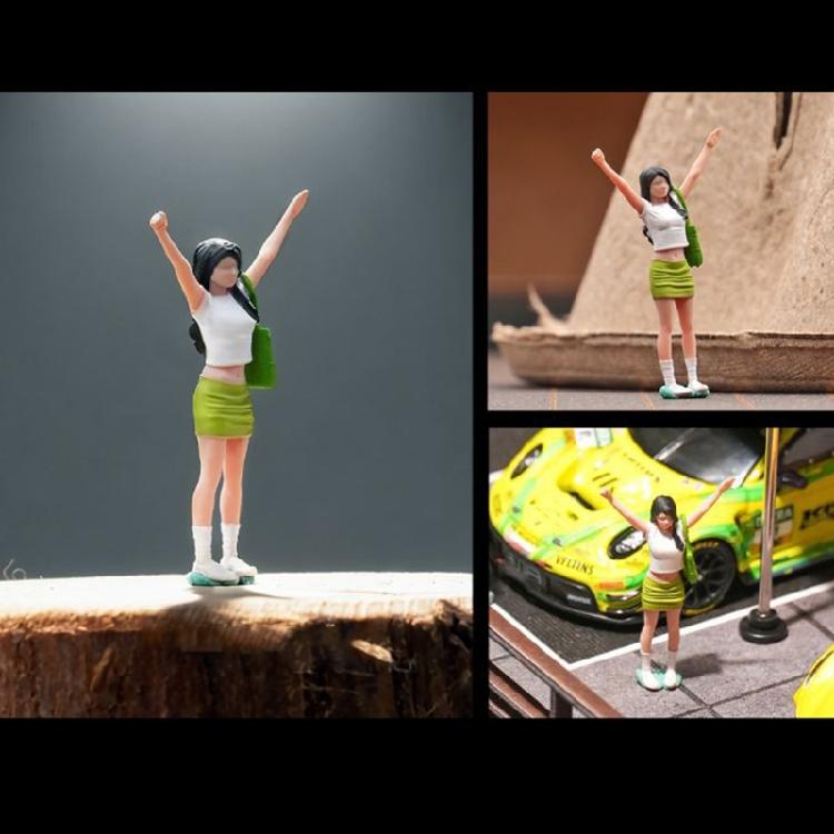 Realistic Skirt Girl Figure Model 1:64 Scale Hand Painted Miniature Figures for Dioramas Props,Photography Collector