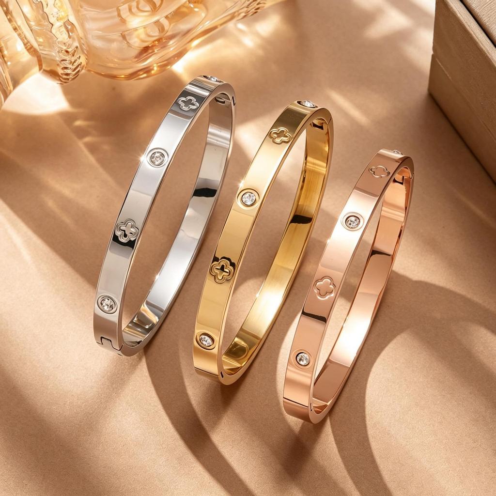 Elegant Titanium Steel Four-leaf Clover Diamond Bracelet