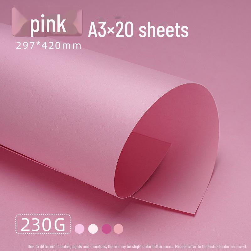 

Теплый розовый фон и картон ручной работы в виде макарон формата А4/А3/4К для детского сада