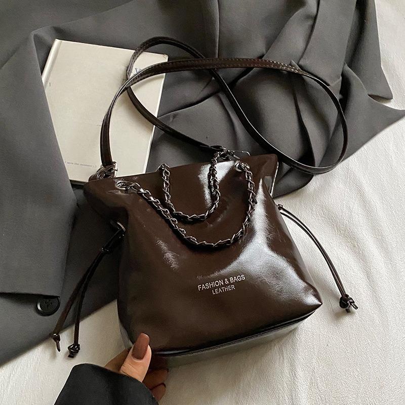 Chain Single-shoulder Crossbody Bag, High Appearance Level, Commuting Handbag, Simple and Fashionable Bucket Bag