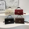 Spring and Summer New Fashion Temperament Messenger Bag Handbag Atmospheric Simple Women's Bag Woven Practical Handbag