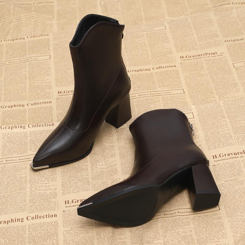 2025 Internet-Berühmtheit Explosion spitz zulaufender dicker Absatz High Sense kleine kurze Stiefel Damen Herbst und Winter High Heels kleine französische kleine Stiefeletten