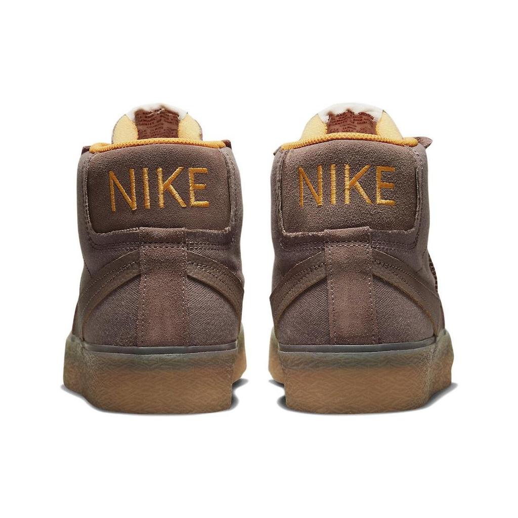 Nike Zoom Blazer Mid Premium Plus SB Marrone Gomma Scarpe da Ginnastica Unisex Prugna-Eclissi Kumquat Gomma-Giallo DV5468-200