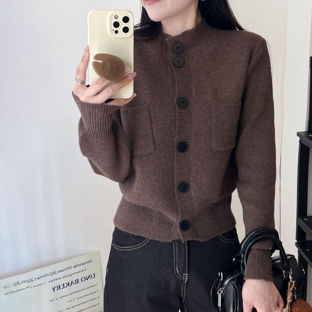 2025 Autumn/Winter Women's Petite Slim Knit Cardigan: Simple, Stylish & Casual with Pockets