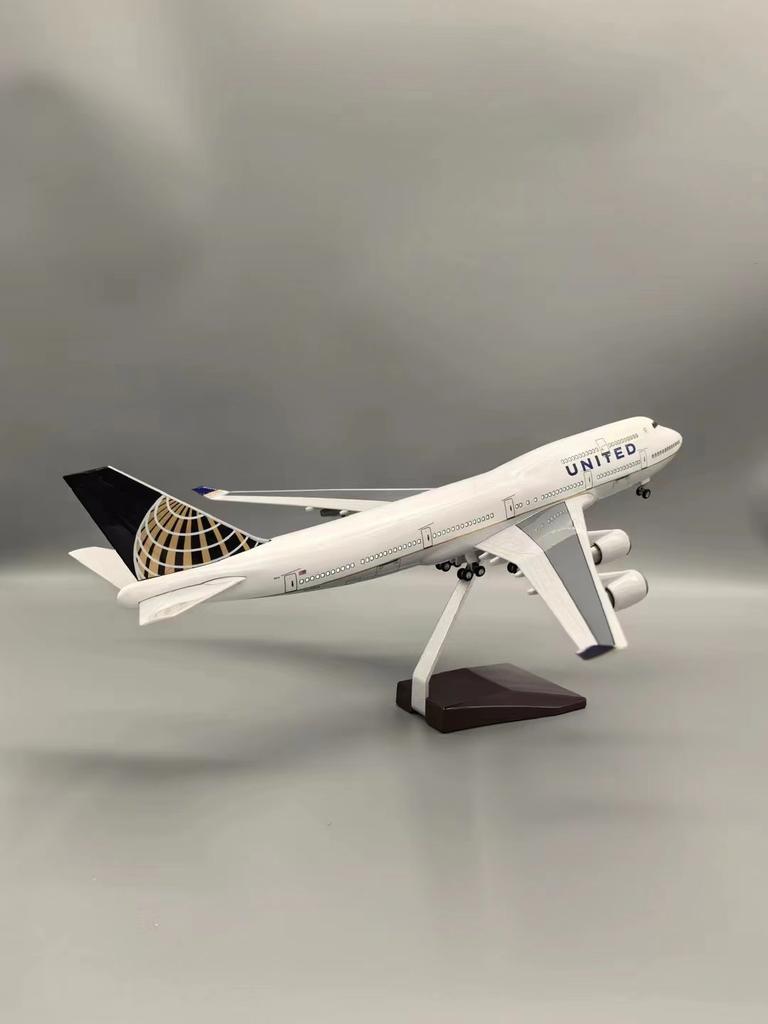 47cm 747 United Airlines 1:150 Scale Aircraft Model Resin Replica Collectible Airplane With Led Light Landing Gear Souvenir Plan