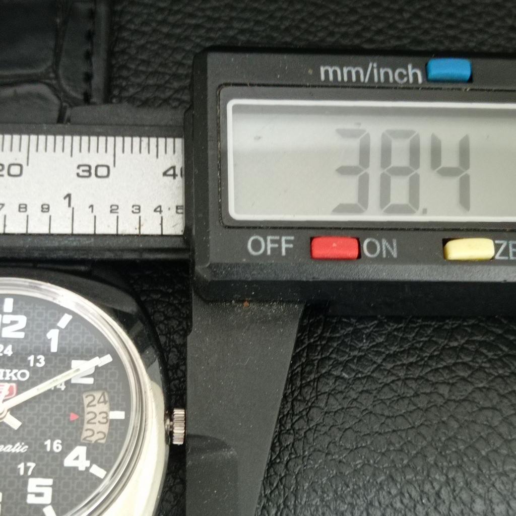 VINTAGE SEIKO 5 AUTOMATIC 7005A JAPAN MENS BLACK COLOR DIAL WATCH A709358-1