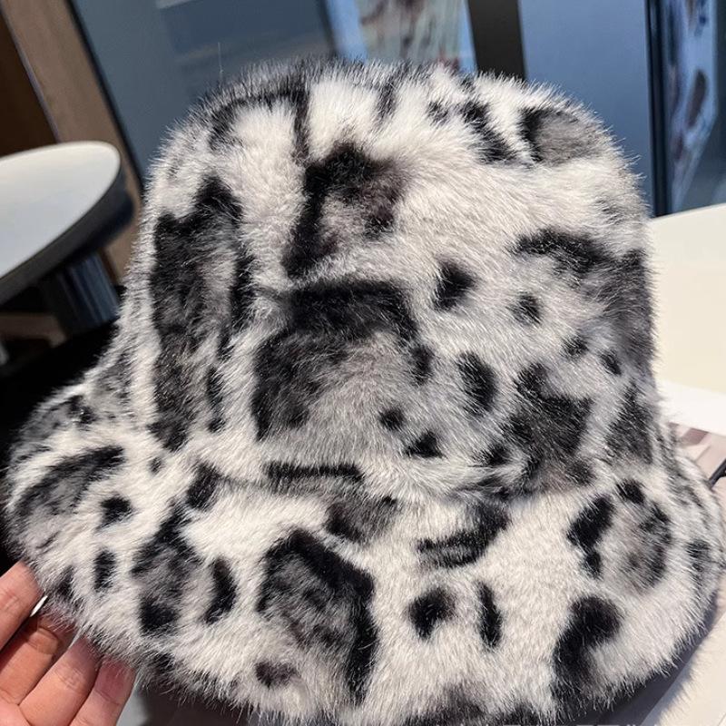 Plush Mongolian hat women's autumn and winter cold and windproof cute warm basin hat imitation fur bucket hat ear protection Internet celebrity hat