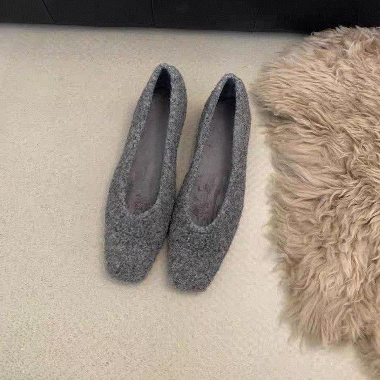 Temperament gentle shallow mouth thick heel Doudou shoes year French late evening wind square head Mary Jane shoes women