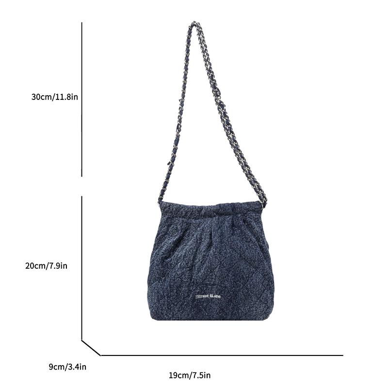 A solid color cloth bag shoulder bag, can be carried across the body, fashion popular style, to meet the daily commute for women