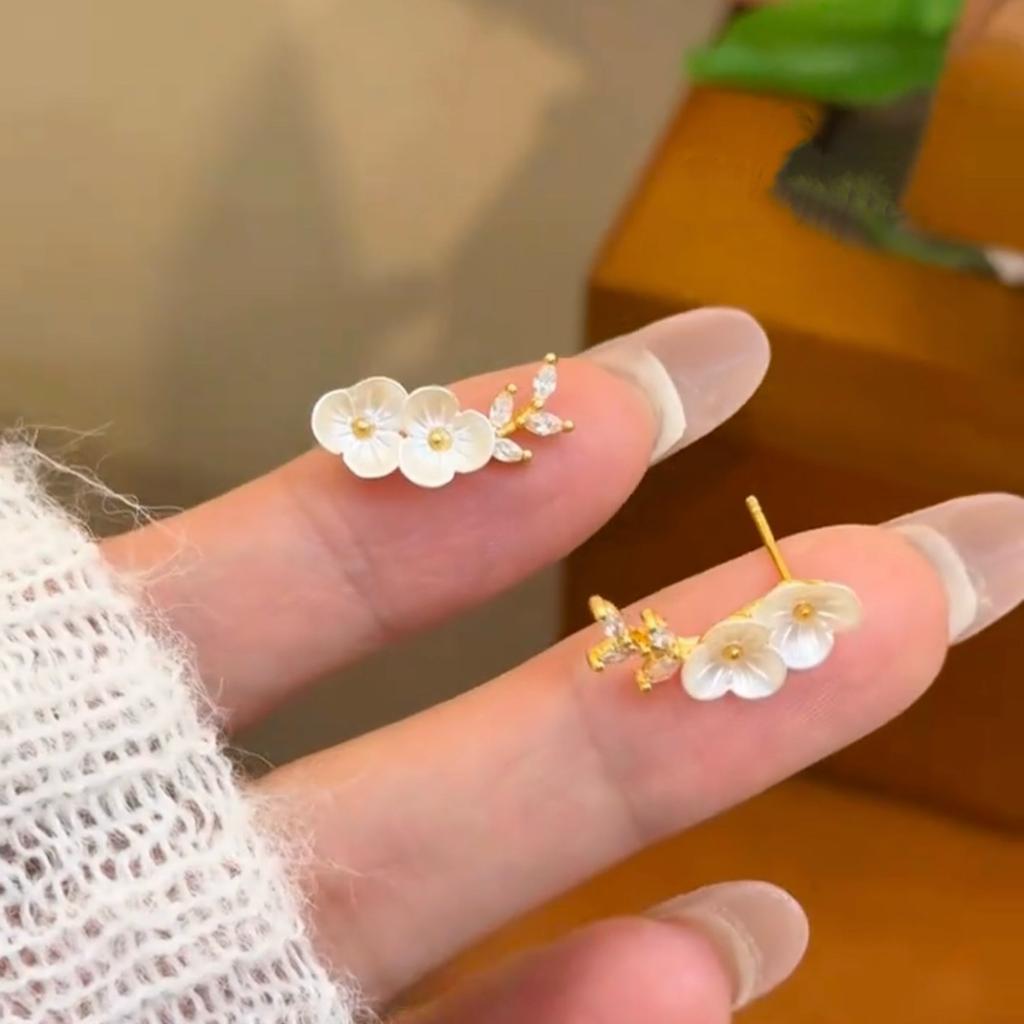 Silver Needle Monet Garden Drip Earrings French Court Style Exquisite Stud Earrings Design Sense Niche Light Luxury Earrings