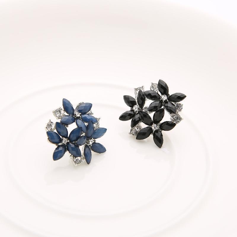 Korean Version New Sweet Color Sweet Small Fresh Flower Zircon Sparkling Diamond Exaggerated Fashion Temperament Earrings