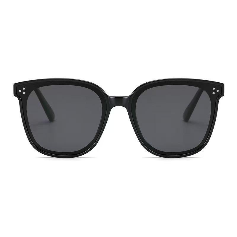 

New vintage small-frame sunglasses in various styles, European and American high-end driving sunglasses, versatile sunglasses Printing three points【O