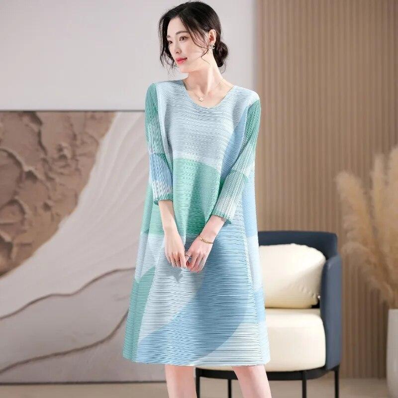 Rochie nouă de toamnă plisată cu gât rotund și imprimeu franțuzesc, la modă și elegantă, fustă mamă A-line de lungime medie