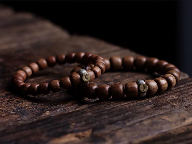 Authentisches indisches Sandelholz Tierkreiszeichen Buddhistische Gebetsperlen Armband