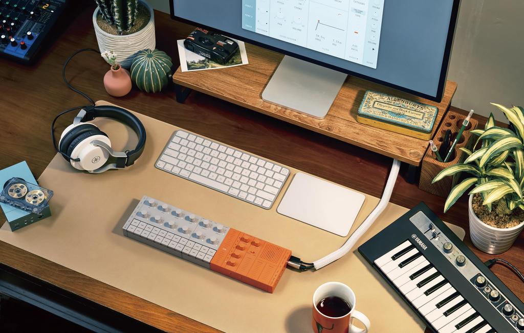 Yamaha Music Production Studio SEQTRAK From creating original electronic music to everything in one device ORANGE performing,