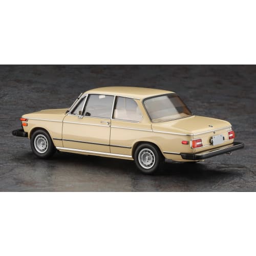 Hasegawa 1/24 scale BMW 2002 tii Late Model with Big Bumper Plastic Model Kit 20756 (Car)
