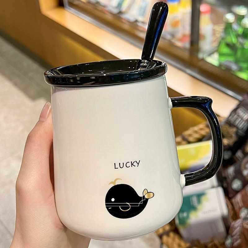 Mug en Céramique avec Couvercle et Cuillère pour Café - Parfait pour Hommes, Femmes, Couples et Enfants - Design Mignon et Créatif pour la Maison ou le Petit Déjeuner.
