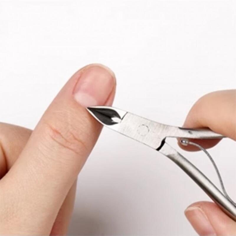 Nail and toenail care, cuticle removal, nail art, mini nipper Silver