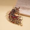 Vintage Rhinestone Horse Head Brooches for Women Zodiac Animal Pins Casual Party Accessories New Year Gifts Friends