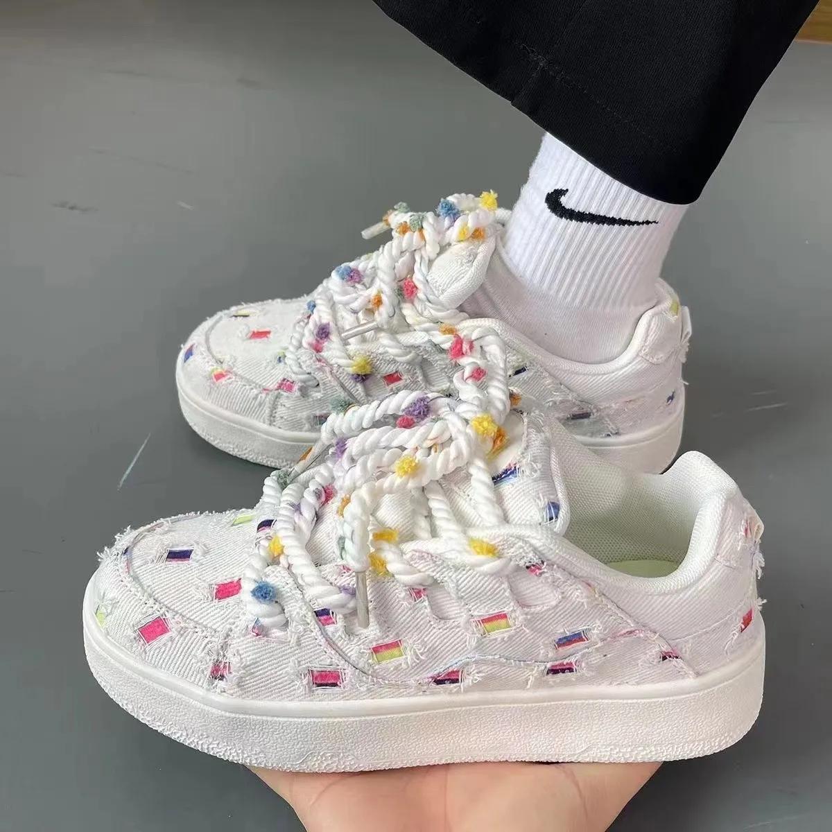 

Модные парусиновые туфли в радужную клетку для женщин, модные повседневные кроссовки на весну и осень, женские новые дизайнерские белые туфли на платформе для женщин 37 белый