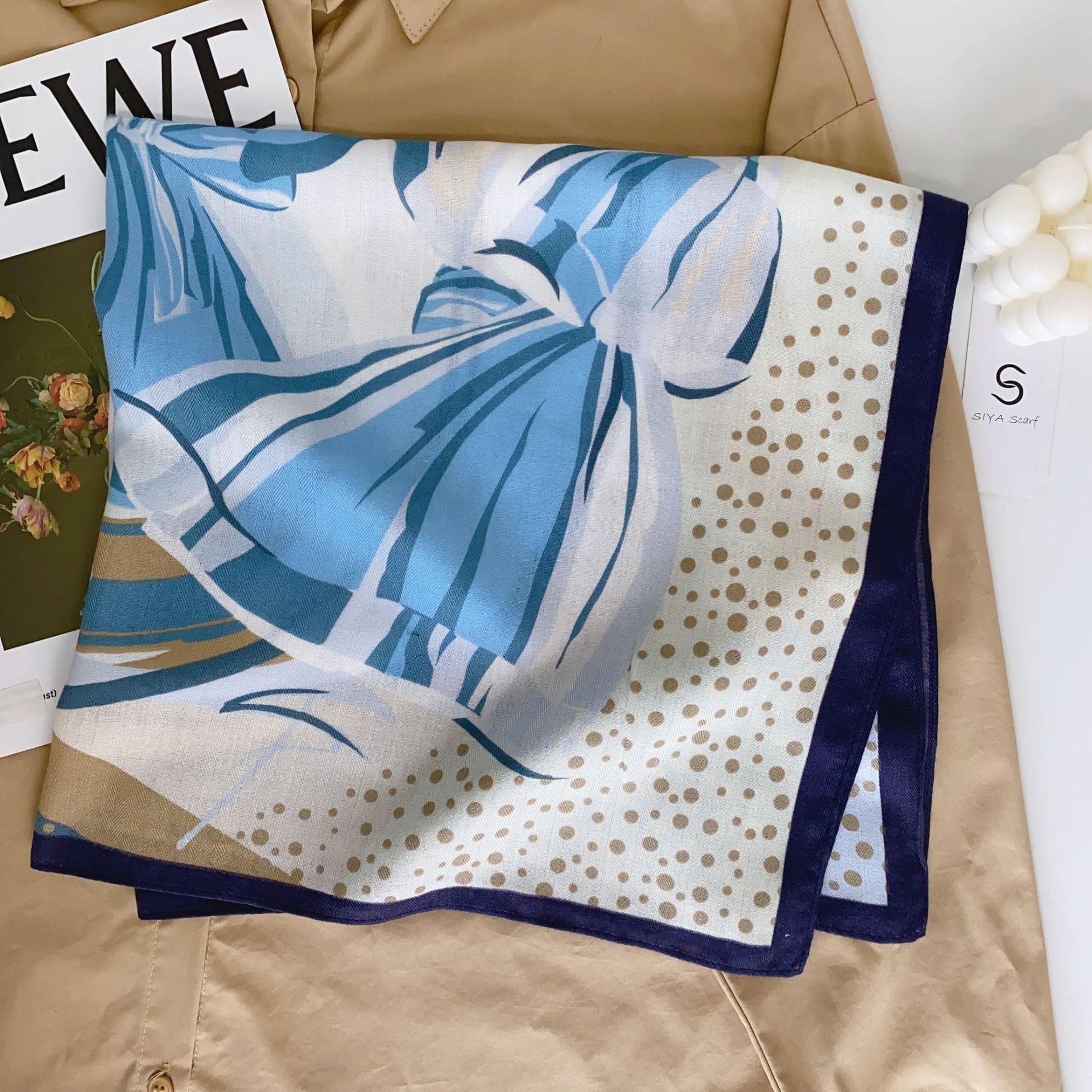 

2024 Новый модный универсальный шелковый шарф 68 см с принтом солнцезащитный декоративный маленький квадратный шарф бархатная текстура шарф 68*68cm