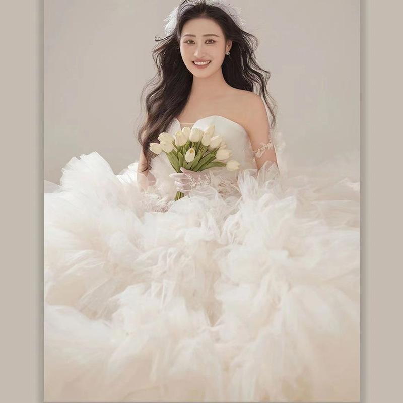 White light wedding dress 2025 spring new dress fashionable light wedding dress one-word shoulder mesh group