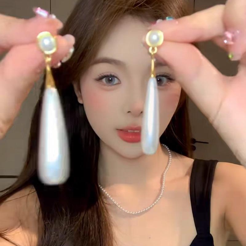 Pearl water drop pendant earrings retro temperament versatile earrings niche light luxury high-end earrings women