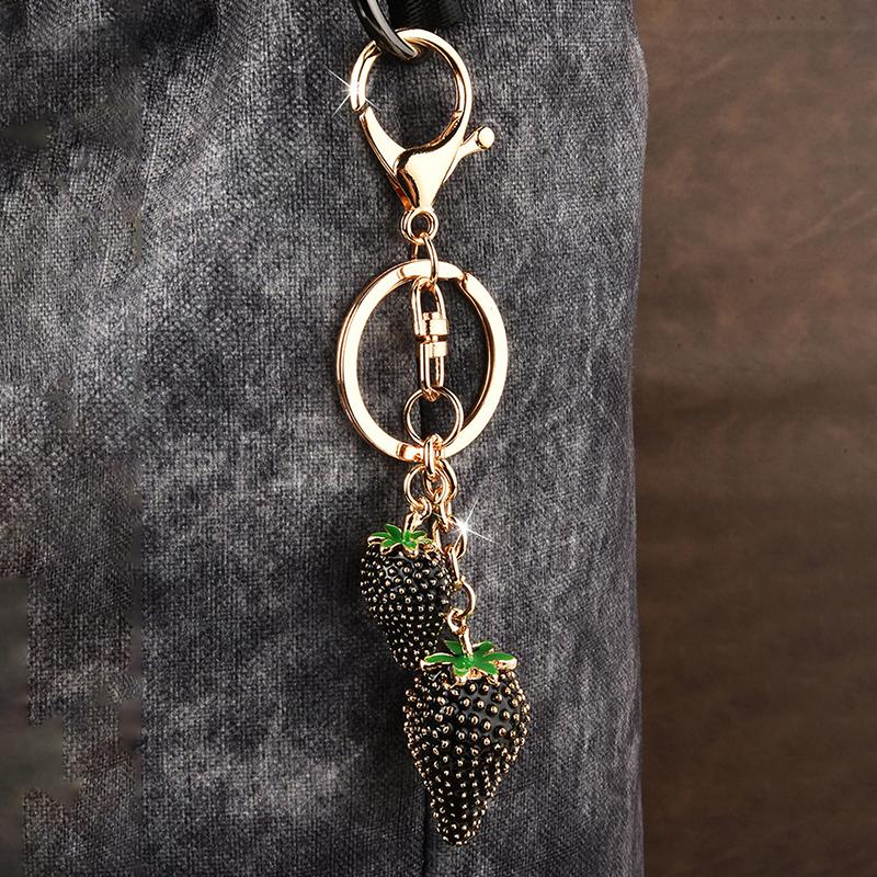 Fashionable Strawberry Pendant Keychain For Women Girls Cute Trendy Charm Keyring Car Key Ring Backpack Decoration Gifts