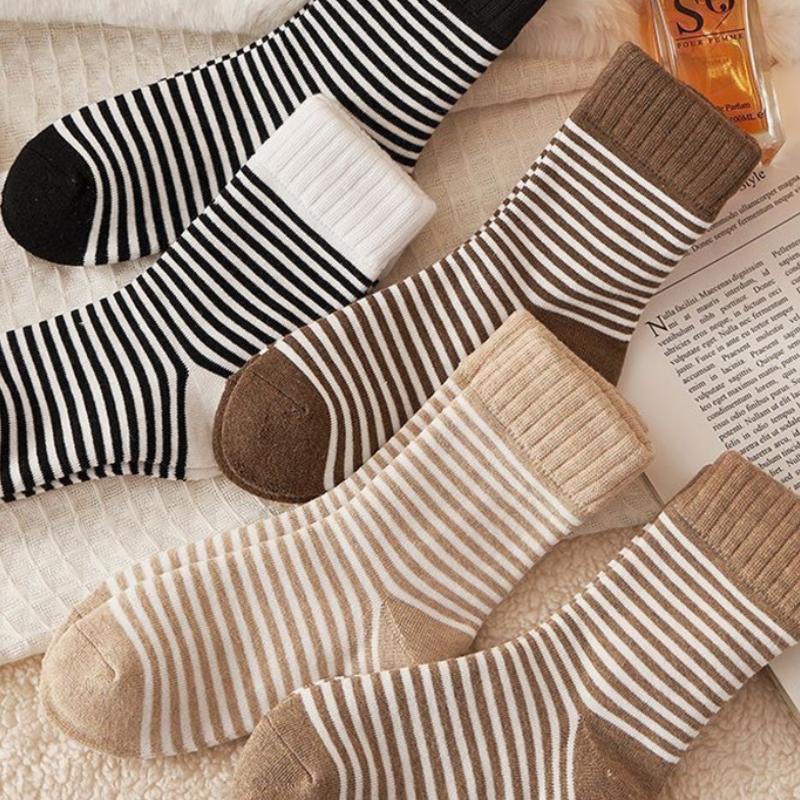 Damen Baumwollsocken Nahtlos Atmungsaktiv Einfarbig Lässig Mittelrohrsocke