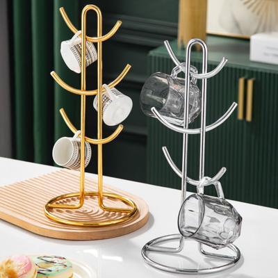 Kovový strom na držiaky na šálky 6 háčikov Držiak na kávové hrnčeky Silná nosnosť Strom na šálky Stojan Organizér na vystavenie šálok na kuchynskú dosku