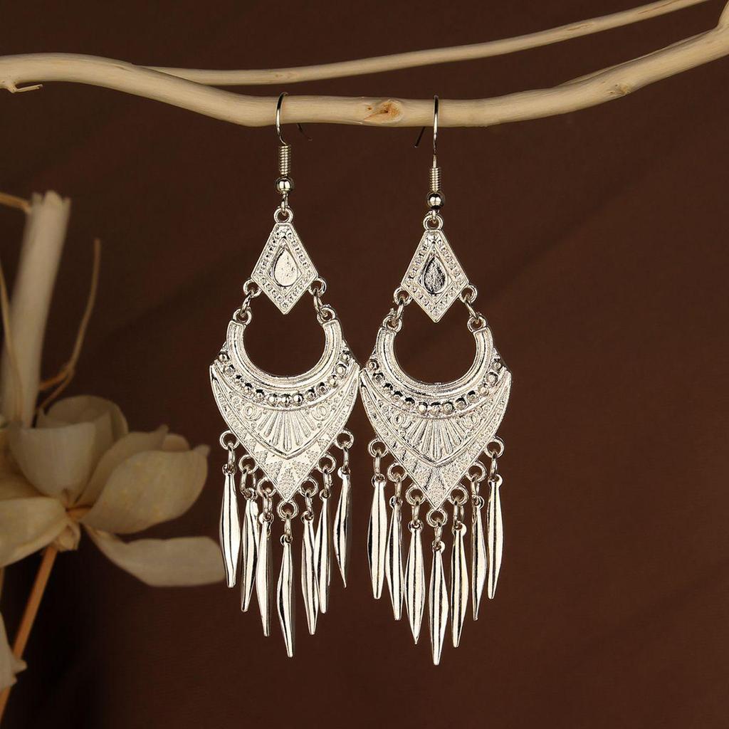 Retro Miao Silver Tassel Earrings: Ethnic Yunnan Long Dangle Women's Jewelry