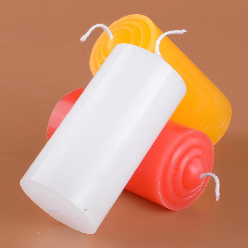 Smokeless Odorless Red Cylindrical Candle: Thick, Short Design for Home Lighting and Decor